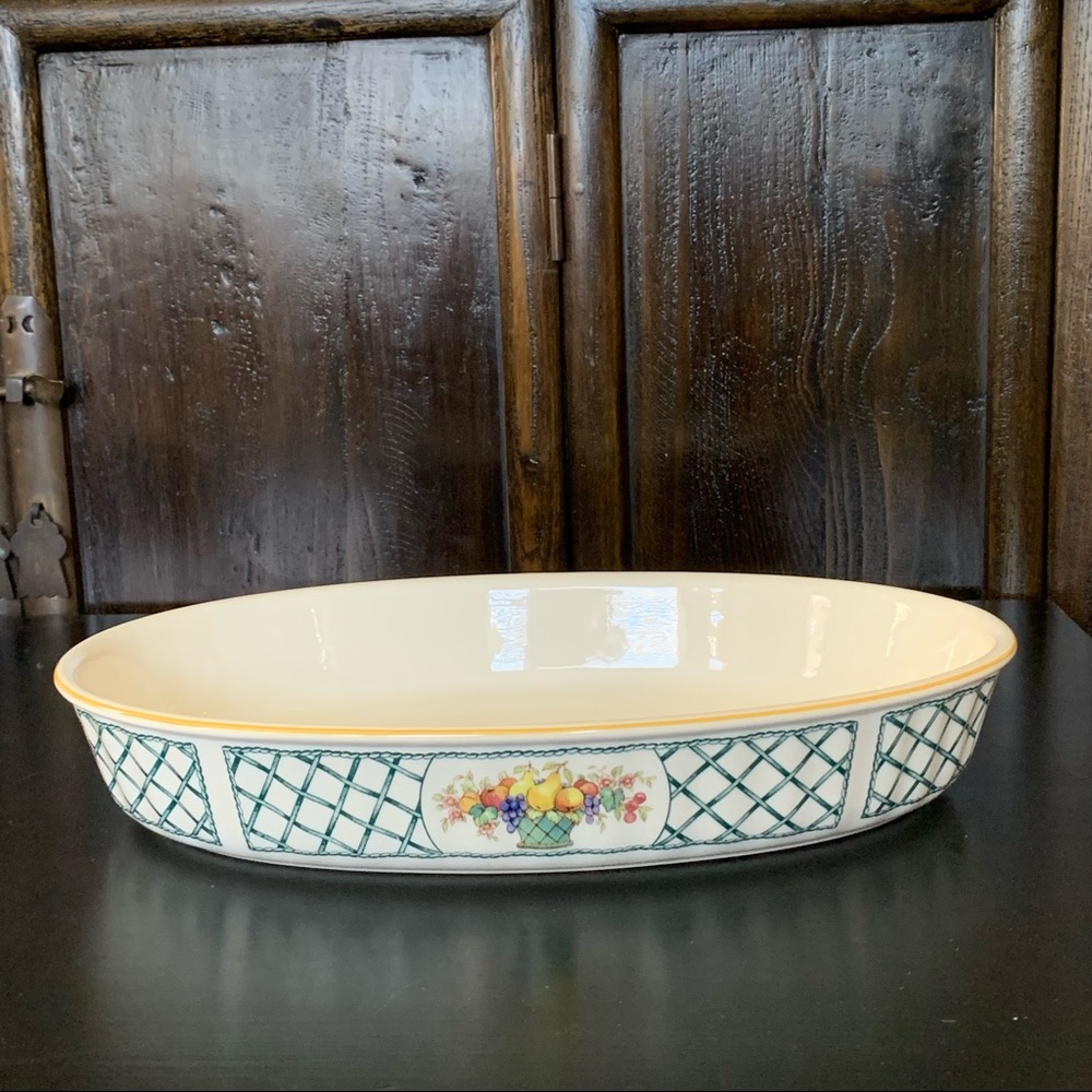 Villeroy & Boch Basket Collection 15” Oval Baker